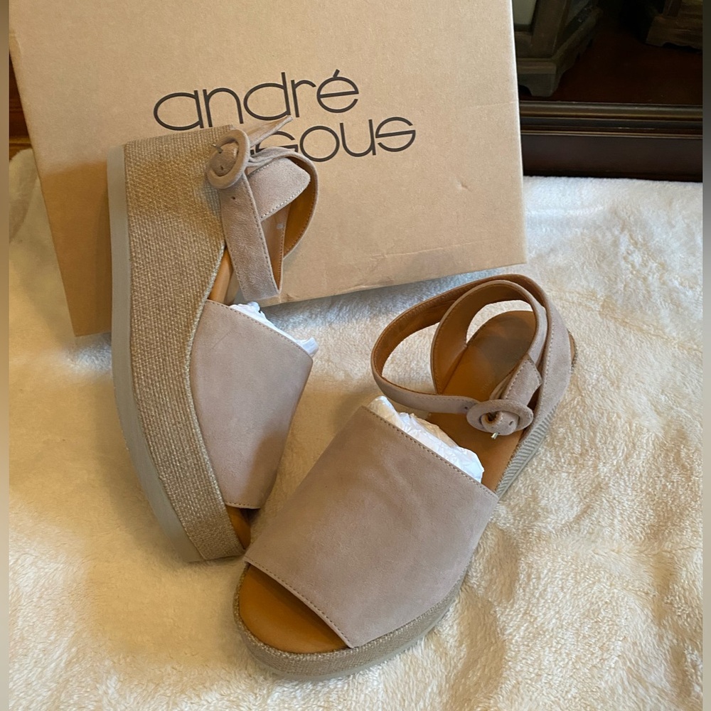Andre Assous Women's Tan Sandals